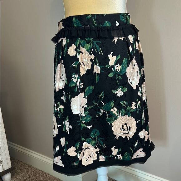 EUC Club Monaco Floral Silk Skirt (size 12) - Picture 1 of 8